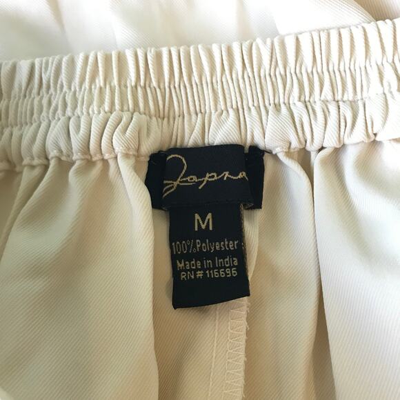 Japna Shorts Womens Medium Cream Career Church Preppy Academia Dressy Neutral - Picture 9 of 10